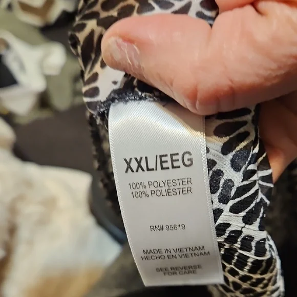 Fever Monochrome Patterned Sleeveless Top - Picture 8 of 8